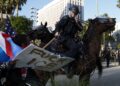 Represión de las protestas en Los Ángeles. Foto: EFE/EPA/CAROLINE BREHMAN