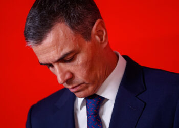El presidente del Gobierno y líder del PSOE, Pedro Sánchez, admitió que los socialistas no debieron confiar en su hasta ahora secretario de Organización, Santos Cerdán. Foto: Daniel Gonzalez/EFE.