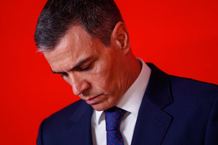 El presidente del Gobierno y líder del PSOE, Pedro Sánchez, admitió que los socialistas no debieron confiar en su hasta ahora secretario de Organización, Santos Cerdán. Foto: Daniel Gonzalez/EFE.