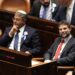 Los ministros de extrema derecha de Israel Itamar ben Gvir (i) y Bezalel Smotrich (d), sancionados por varias naciones occidentales por su postura sobre Gaza. Foto: EFE/EPA/ABIR SULTAN / POOL.