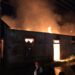 Incendio en un almacén arrendado a un cuentapropista en la provincia de Artemisa, el 3 de junio de 2025. Foto: Periódico Artemisa / Facebook.