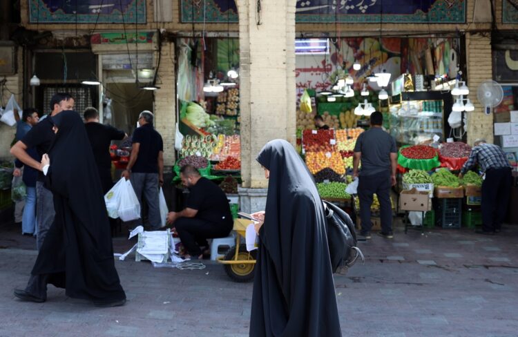 Bazar de Tajrish en Tehran, 30 de junio de 2025, en medio del cese al fuego con Israel. Foto: EFE/EPA/ABEDIN TAHERKENAREH.
