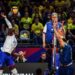 El cubano Marlon Yant (i), en una acción de ataque durante el partido entre Cuba y Brasil en la Liga de las Naciones de Voleibol 2025. Foto: Tomada del perfil de Facebook de JIT Deporte Cubano.
