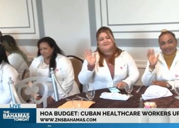 Médicos cubanos en Bahamas. Foto: znsbahamas.com