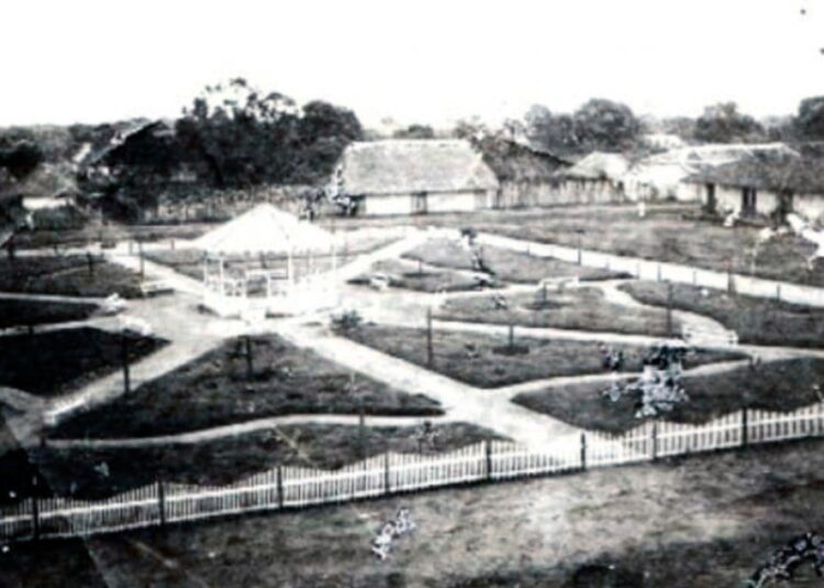 La Plaza de Morón, denominada Weyler a fines del siglo XIX., sitio muy vinculado a los festejos tradicionales. Foto: Archivo personal de Bárbaro Martínez Hortelano.