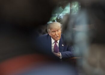 Trump en la Casa Balnca. Foto: EFE/EPA/KEN CEDENO/POOL