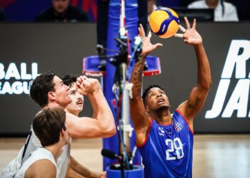 Choque entre Cuba y Estados Unidos en la Liga de Naciones de Voleibol, ganado por los estadounidenses 3-1. Foto: FIVB.