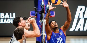 Choque entre Cuba y Estados Unidos en la Liga de Naciones de Voleibol, ganado por los estadounidenses 3-1. Foto: FIVB.