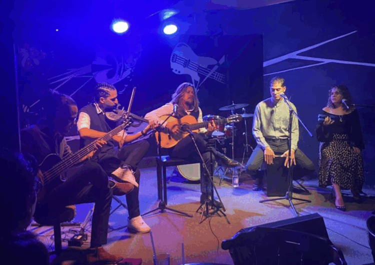 Alejandro Valdés & Palo de Agua