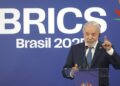El presidente de Brasil, Luis Inacio Lula da Silva, en rueda de prensa luego de la cumbre de los BRICS en Río de Janeiro. Foto:  EFE/ Antonio Lacerda.