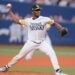 El lanzador Liván Moinelo. Foto: Béisbol Japonés.