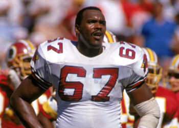 Luis Sharpe, leyenda de los Cardinals en la NFL. Foto: Arizona Cardinals.