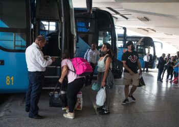 Ómnibus Nacionales. Foto: Facebook/Eduardo Rodríguez Dávila.