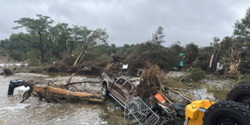 Escombros ocasionados por las inundaciones en el área de Kerrville, Texas. Foto: EFE/Alejandra Arredondo.