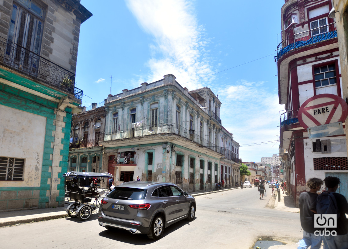 Calle Trocadero y Águila, en Centro Habana. Foto: Otmaro Rodríguez.