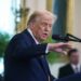 Donald Trump en la firma de la "Ley para Detener el Tráfico Letal de Fentanilo", en la Casa Blanca, el 16 de julio. Foto: EFE/EPA/WILL OLIVER.