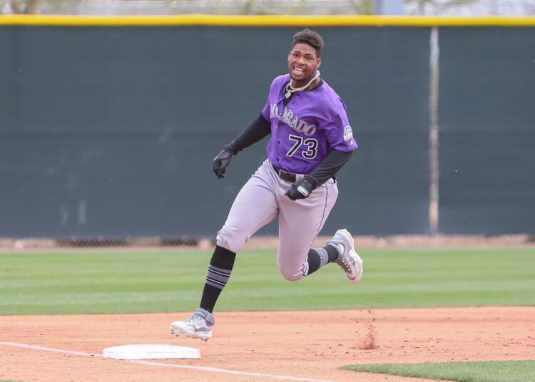 Yanquiel Fernández, quinto entre los mejores prospectos de los Rockies, ya debutó en Grandes Ligas con la novena de Colorado. Foto: Cheryl Nichols