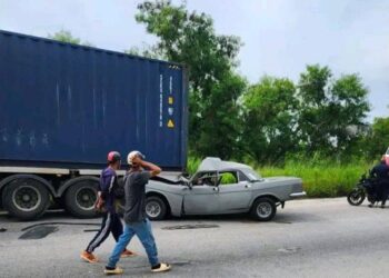 Accidente de tránsito ocurrido en la Autopista Habana-Pinar del Río, que dejó tres fallecidos, el 23 de julio de 2025. Foto: Tomada de las redes sociales.