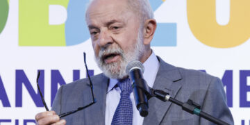 Lula da Silva habla durante la ceremonia de apertura de la X Reunión Anual del Nuevo Banco de Desarrollo. Foto: André Coelho/EFE.