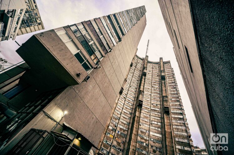 Arquitectura brutalista en Buenos Aires. Foto: Kaloian.