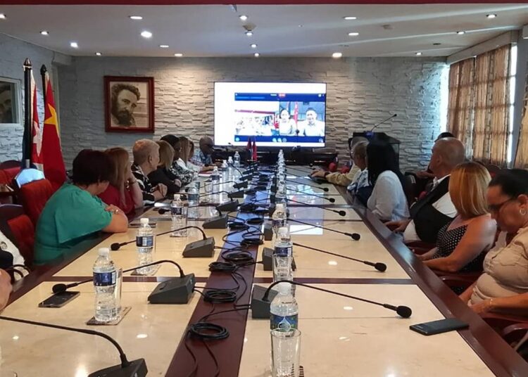 Cuba y China constituyen empresa mixta DuoNex S.A. Foto: Tomada de Prensa Latina.