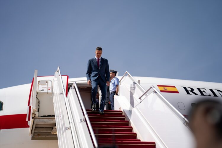 Sánchez al llegar a Maurinatia el pasado 16. Hoy, aterrizó en Santiago de Chile. Foto: BECHIR EL MALUM/EFE/EPA.