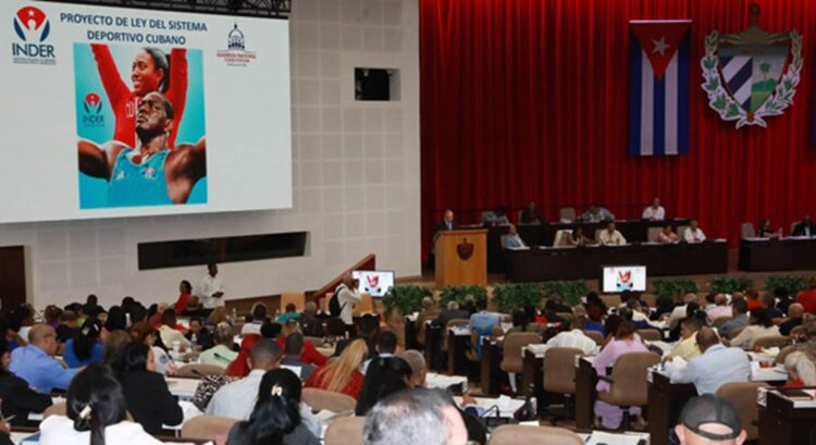 Parlamento aprobó nueva Ley del Sistema Deportivo en Cuba. Foto: Jit.