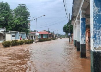 Las intensas lluvias y la crecida del río Buey, inundaron el Consejo Popular de Veguita, en Yara, en junio de 2023. Foto: Lorianne Urizarri Chavez/CMKX Radio Bayamo/Archivo.