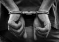 Imagen alegórica de la captura de un presunto criminal. Foto: wallpaperbetter.com / Archivo.