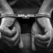 Imagen alegórica de la captura de un presunto criminal. Foto: wallpaperbetter.com / Archivo.