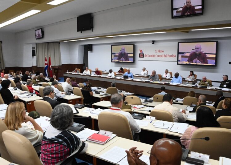 Décimo pleno del Partido Comunista de Cuba (PCC), en La Habana. Foto: @PartidoPCC / X.
