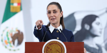 La presidenta de México, Claudia Sheinbaum, durante una rueda de prensa este martes en Palacio Nacional de la Ciudad de México. Foto: EFE/Mario Guzmán.