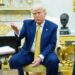 El presidente Trump durante su encuentro con el primer ministro y príncipe heredero de Baréin, el jeque Salman bin Hamad al-Khalifa, el 16 de julio de 2025. Foto: EFE/EPA/AARON SCHWARTZ / POOL.