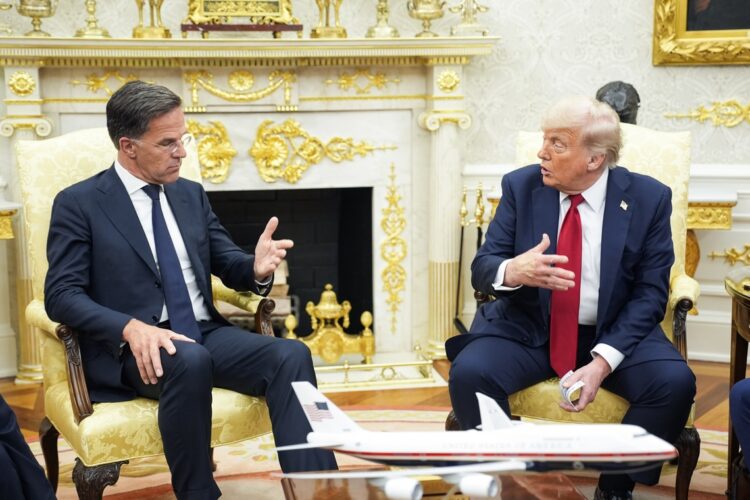 Mark Rutte y Donald Trump este 14 de julio. Foto: YURI GRIPAS / POOL/EFE/EPA