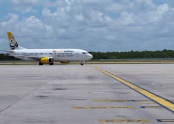 Vuelo inaugural de la aerolínea venezolana Turpial Airlines a Varadero. Foto: Prensa Latina.
