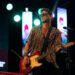 El cantante David Blanco abrió la segundo noche del Festival vardero Josone. Foto: Cortesía Festival Varadero Josone.
