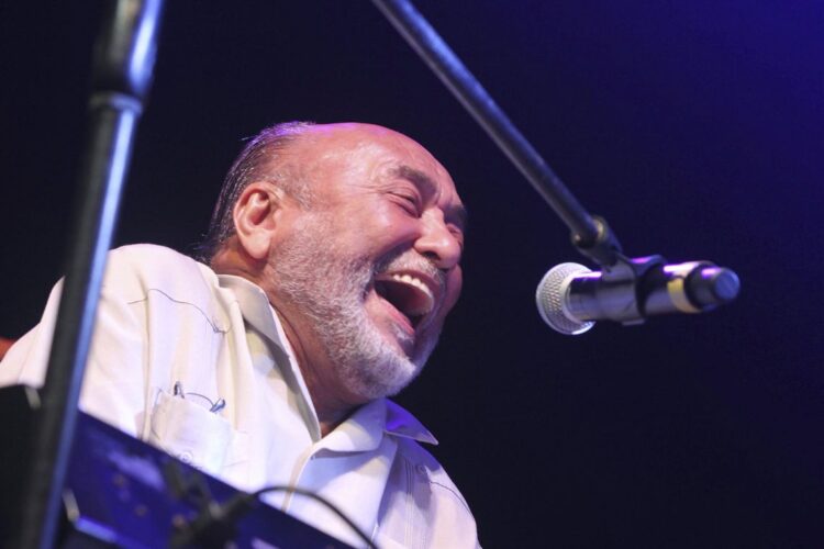 Fotografía de archivo del pianista, compositor y director de orquesta Eddie Palmieri, reconocida figura de la música latina que falleció en Nueva Jersey, Estados Unidos, el 6 de agosto de 2025. Foto: Alonso Cupul / EFE / Archivo.
