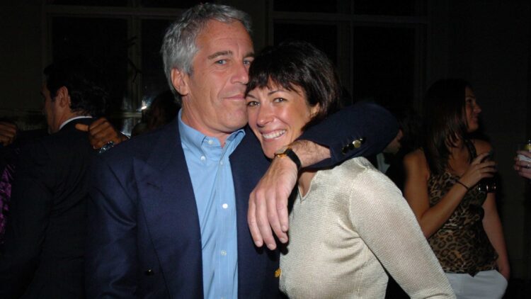 Ghislaine Maxwell y Jeffry Epstein (2005). Foto: NPR.