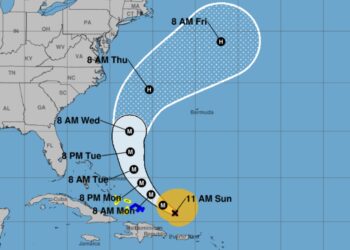 Cono de la trayectoria pronosticada del huracán Erin. Gráfico: Centro Nacional de Huracanes de Estados Unidos.