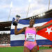 Leyanis Pérez celebra tras ganar la final de la Liga de Diamante 2025 en la especialidad de triple salto. Foto: Ennio Leanza/EFE/EPA.