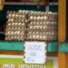 Venta de huevos en la avenida 26 en Nuevo Vedado, La Habana. Foto:  AMD