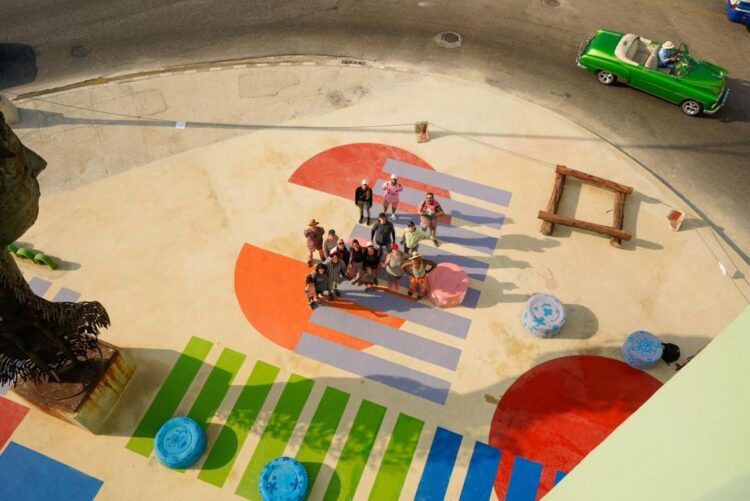 Vista a ojo de pájaro, desde la azotea del edificio intervenido por cubanos e italianos en Ave. Italia y Malecón. Foto: Theder Castro