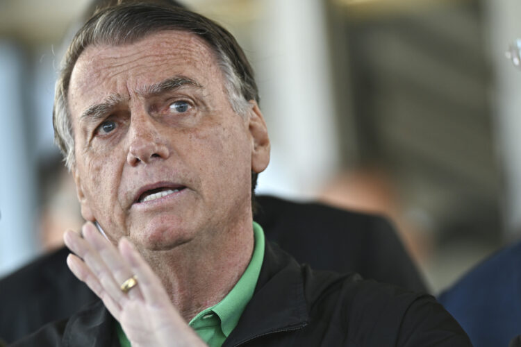 Corte Suprema ordena el arresto domiciliario de Bolsonaro por incumplir las restricciones.Foto: EFE/ Andre Borges ARCHIVO