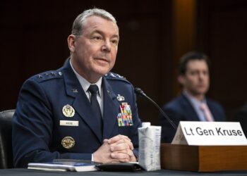 Teniente general Jeffrey Krus, hasta ahora al frente de la agencia de inteligencia militar. Foto: @cmclymer