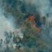 Fotografía aérea de zonas afectadas por el incendio forestal de grandes proporciones que afecta la meseta de Pinares de Mayarí, en el municipio de Mayarí, provincia de Holguín, Cuba, el 28 de febrero de 2023. Foto: Juan Pablo CARRERAS/ACN.
