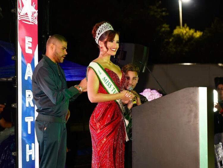 La cubana Leah Reyes Amores se corona Miss Teen Earth 2025.