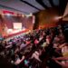 El público que habitualmente colma las funciones en la sala Vrigilio Piñera.