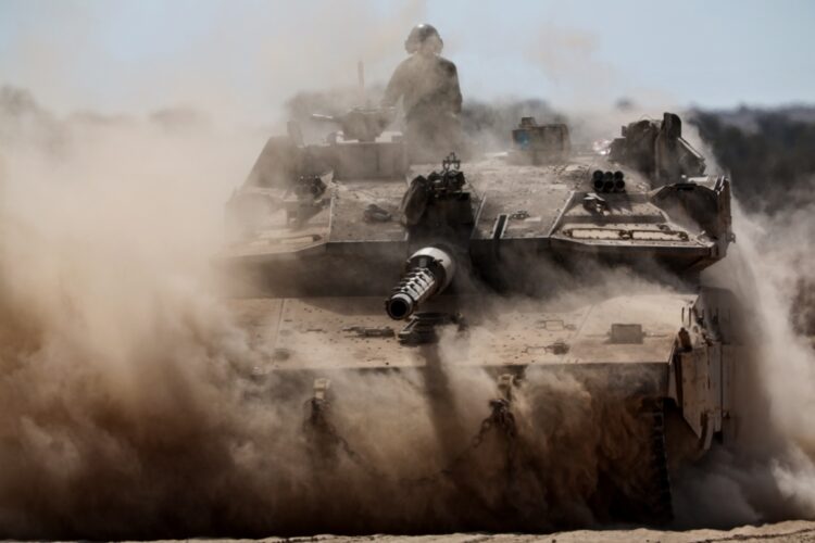 Tanque israelí en la frontera con Gaza. Foto:ATEF SAFADI/EFE/EPA.