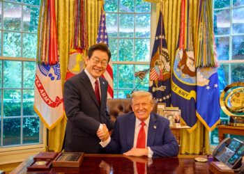 El presidente de Corea del Sur, Lee Jae Myung, y Donald Trump, en la Casa Blanca. Foto: YONHAP/ POOL/EFE/EPA.