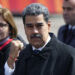 Maduro juró este lunes que a la nación caribeña "no la toca nadie", y aseguró que fueron activadas todas "las fuerzas y el poder nacional" para defender al país de "las amenazas ilegales, inmorales y criminales del imperio de los Estados Unidos". Foto: Pavel Bednyakov/EFE/  ARCHIVO.